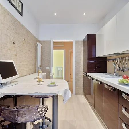 Family In Rialto - Centro Citta Full Optional Apartament *